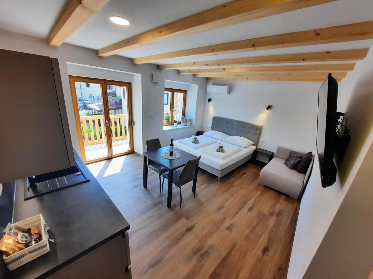 Apartments Hlapi With Spa Kobarid Eksteriør bilde